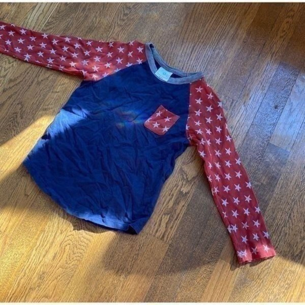Hanna Andersson Boys 110 stars shirt